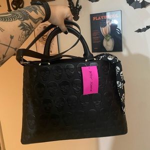 Betsey Johnson Black Skull Purse NWT